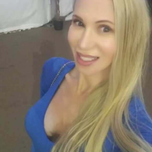 Meet your Posher, Carolyn - Picture 13 of 16